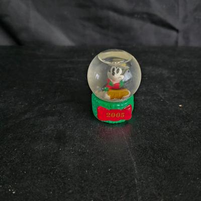 Everything Mickey Mouse - Clock - binder - Dish towel - glass bowl - figures and more