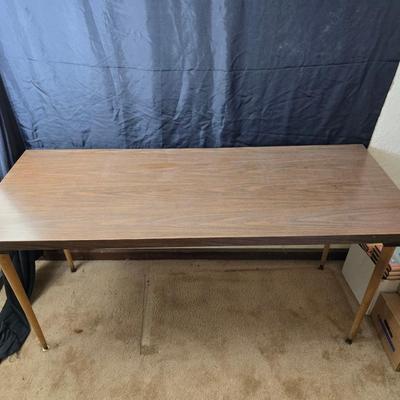 60" Long table - does not fold up