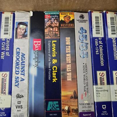 Large variety of movies on VHS tape - some great titles !