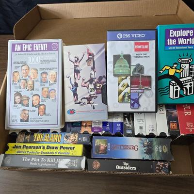 Large variety of movies on VHS tape - some great titles !