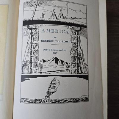 1930's Geographical publishing company commercial atlas of the world with other vintage workd / America books
