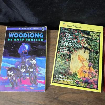 Children's chapter books - Goosebumps - The jungle book - Hatchet and other great titles