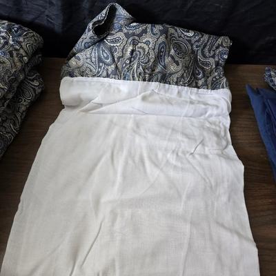 Full sized Bed in a bag comforter with extra sheets