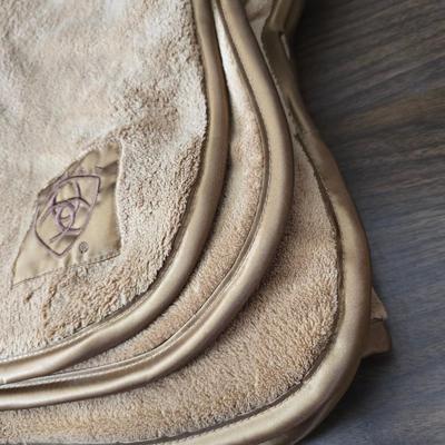 Two nice throw blankets - Bob Timberlake and Ariat