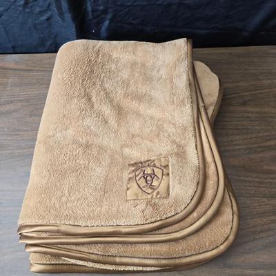 Two nice throw blankets - Bob Timberlake and Ariat