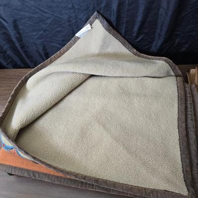 Two nice throw blankets - Bob Timberlake and Ariat