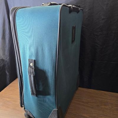 Protocol luggage set - 2 suitcases for your travels with a smaller bag