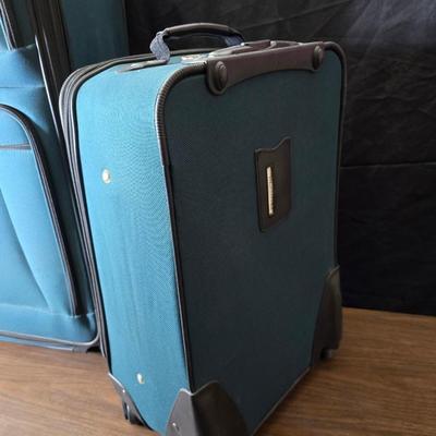 Protocol luggage set - 2 suitcases for your travels with a smaller bag