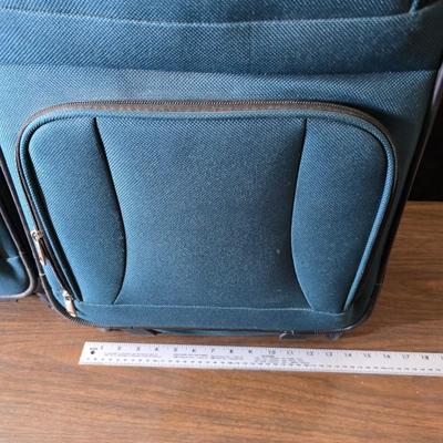 Protocol luggage set - 2 suitcases for your travels with a smaller bag