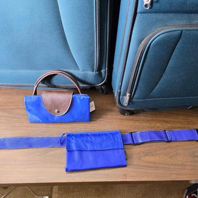 Protocol luggage set - 2 suitcases for your travels with a smaller bag