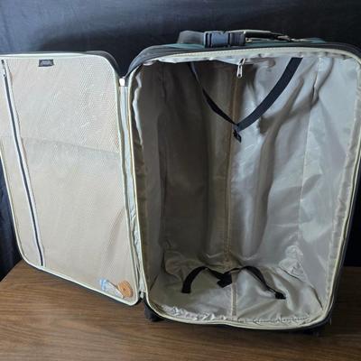 Protocol luggage set - 2 suitcases for your travels with a smaller bag