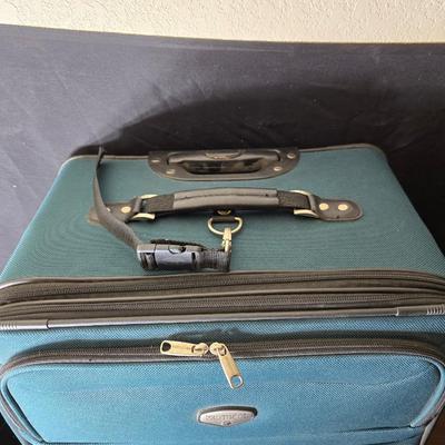 Protocol luggage set - 2 suitcases for your travels with a smaller bag