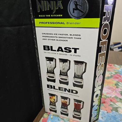 Brand new Ninja professional blender - with tablecloth