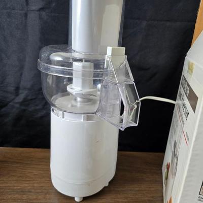West bend food processor with multiple attachments - and a handful of Kitchen utensils