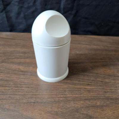 West bend food processor with multiple attachments - and a handful of Kitchen utensils