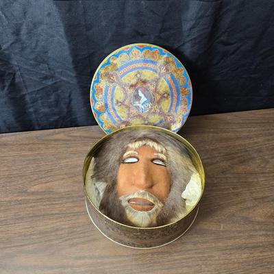 Authentic native handicraft Alaskan mask by Ruth Rulland - Anaktuvuk Pass in a protective tin
