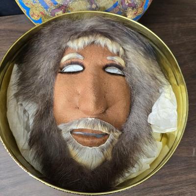 Authentic native handicraft Alaskan mask by Ruth Rulland - Anaktuvuk Pass in a protective tin