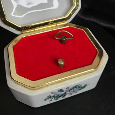 1989 Heritage House "O Holy Night" Limited Edition Fine Porcelain Music Box - Silent Night