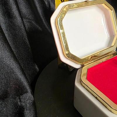 1989 Heritage House "O Holy Night" Limited Edition Fine Porcelain Music Box - Silent Night