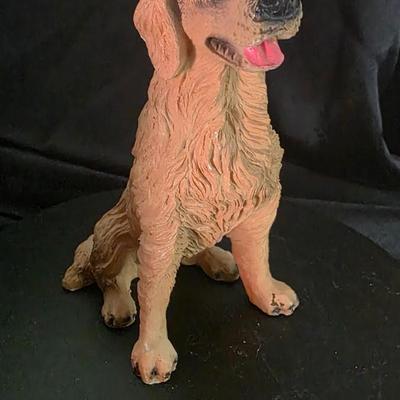 Vintage Golden Retriever Figurine – Smiling Resin Dog Statue with Lifelike Detail