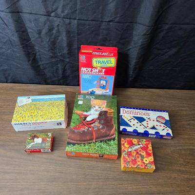 Hotshot Basketball - Where's Waldo on the beach - Dominoes and a few puzzles