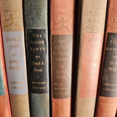 The Modern Library of the World's Best Books Collection (LR-JS)