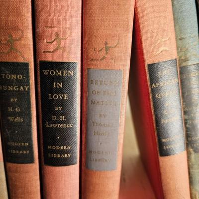 The Modern Library of the World's Best Books Collection (LR-JS)