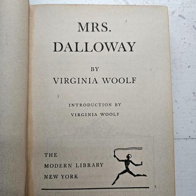 The Modern Library of the World's Best Books Collection (LR-JS)