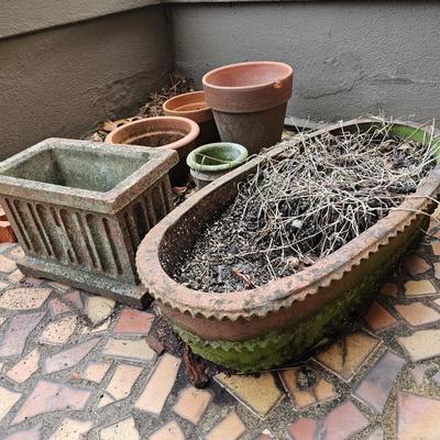 Selection of Terra Cotta & Concrete Pots & Planters (FP-JS)