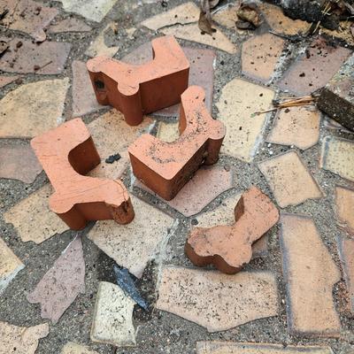 Selection of Terra Cotta & Concrete Pots & Planters (FP-JS)