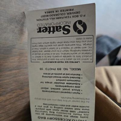 Vintage Minolta autopak 550 camera with a nice camera case and extras!