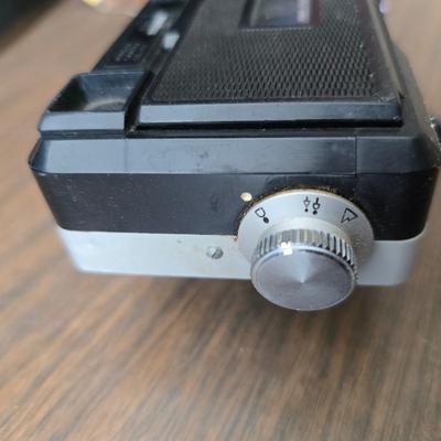 Vintage Minolta autopak 550 camera with a nice camera case and extras!