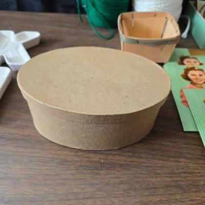 Crafting supplies - yarn - Photo album - ceramic letters with trays and much more