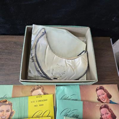 Crafting supplies - yarn - Photo album - ceramic letters with trays and much more