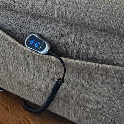 La-Z-Boy Tan Cloth Power Recliner (E-JS)