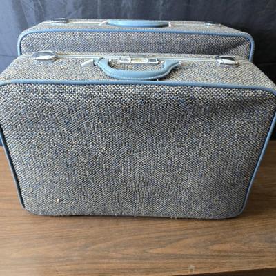 Vintage Ameilia Earhart nesting luggage set