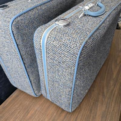 Vintage Ameilia Earhart nesting luggage set