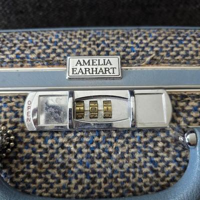Vintage Ameilia Earhart nesting luggage set