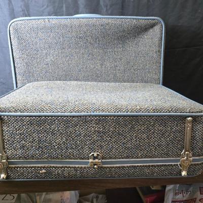 Vintage Ameilia Earhart nesting luggage set