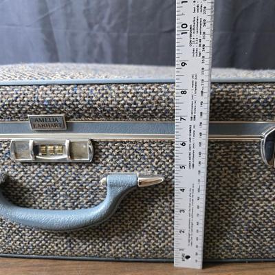 Vintage Ameilia Earhart nesting luggage set