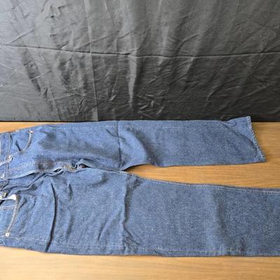 Two pair of 38 x 30 Levi Jeans