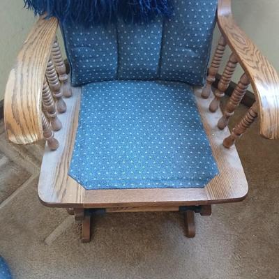 Robinson Furniture Mfg. cushioned Glider rocker