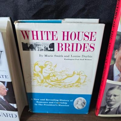 Newspapers - books - booklets - poster - pamphlets all about the Presidents of the United States