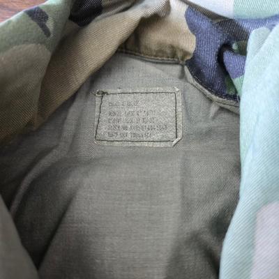 Four vintage USMC brown-dominant ERDL jungle jackets with a pair of pants - see photos for sizes