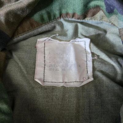 Four vintage USMC brown-dominant ERDL jungle jackets with a pair of pants - see photos for sizes