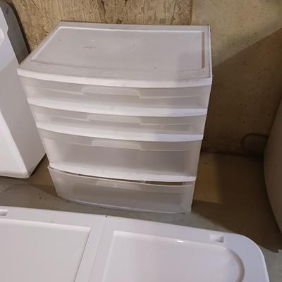 PLASTIC DRAWERS AND STORAGE TOTE ON WHEELS