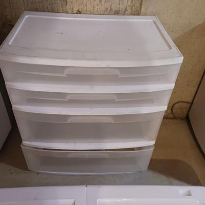 PLASTIC DRAWERS AND STORAGE TOTE ON WHEELS