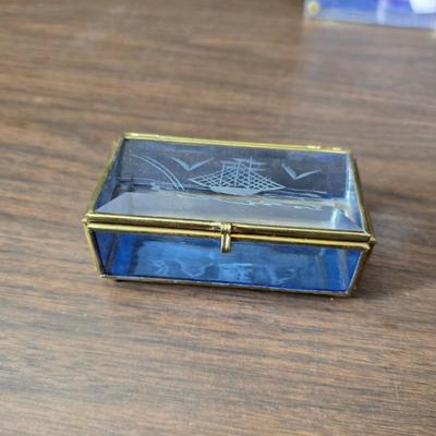 Vintage Marion Kay Masonic Desk Clock Model No. 30 Blue Lodge with etched trinket box and a vase