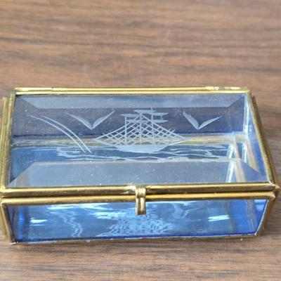 Vintage Marion Kay Masonic Desk Clock Model No. 30 Blue Lodge with etched trinket box and a vase