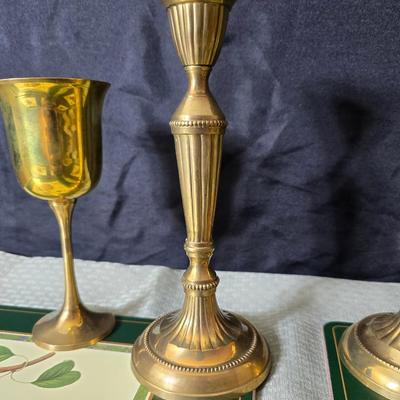 Hooker's Fruits Pimpernel cork backed placemats and matching coasters - Brass candle sticks- a tablecloth and a pottery hotplate